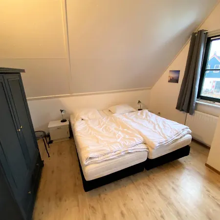Apartment Buiten 84, Fusslaufig Zum Strand, 5 Personen